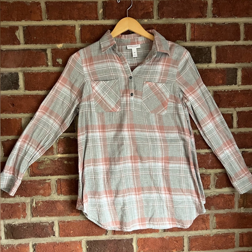 Liz Lange Maternity flannel top size XS in mauve, grey and white GUC